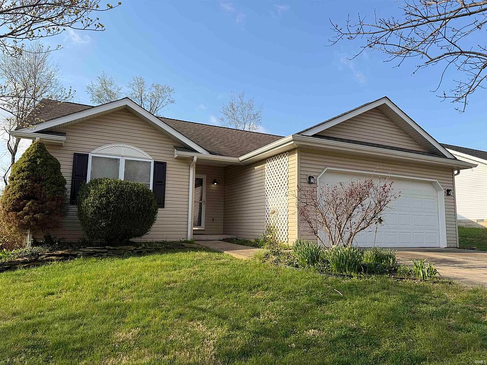 1st image of 390 E Cardinal Glen Dr