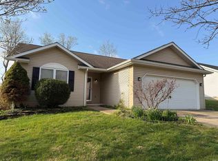 390 E Cardinal Glen Dr, Bloomington, IN 47401