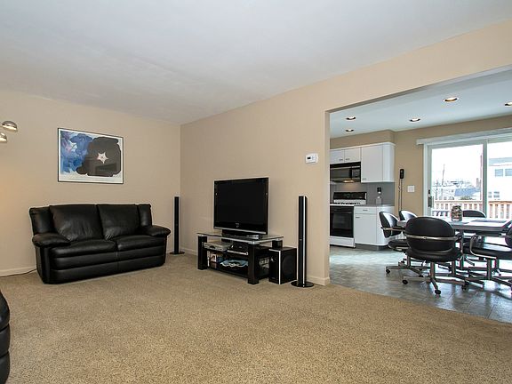 2nd image of 363 Park Ln
