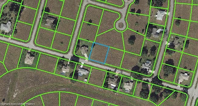 2nd image of 6917 Kenwood Pl