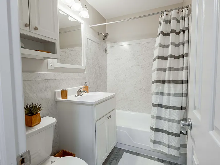 Cloverdale Park Apartments, LLC — Photo 11