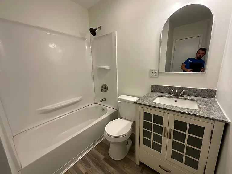 4026 Sedgewood Ln — Photo 2