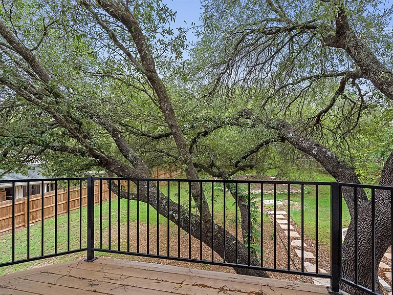 307 Hurst Creek Rd — Photo 33