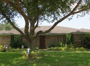 2810 Round Tower Ln, Port Neches, TX 77651