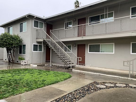 3rd image of 2981 Magliocco Dr #5