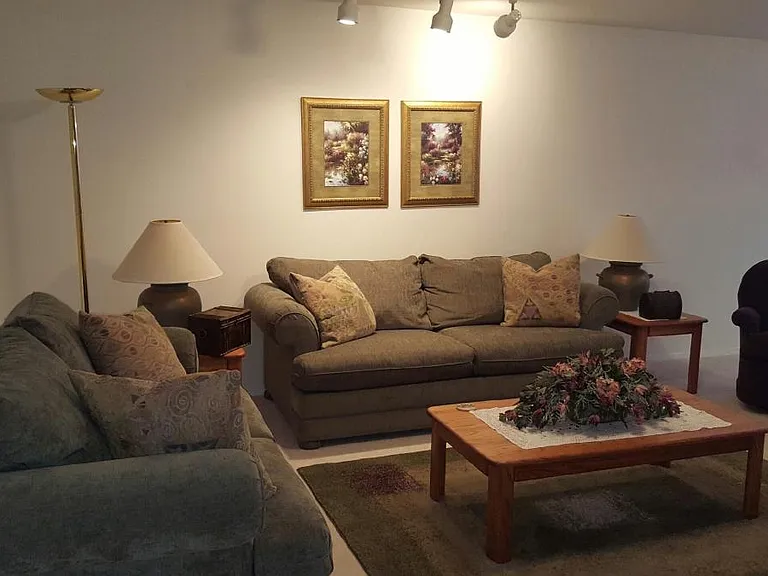 450 Endicott Dr — Photo 10