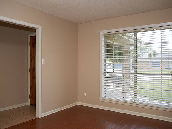 5th image of 1313 Chestnut Dr