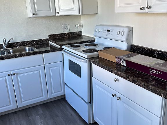 4th image of 1711 Santa Paula Dr #A-d