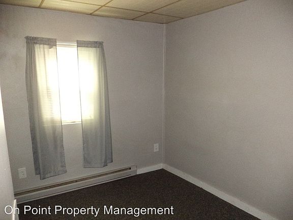 5th image of 122 Whitney Ave APT 2