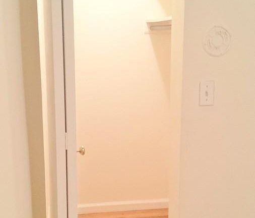 4th image of 642 E 14th St APT 12