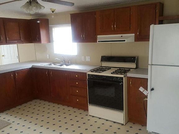 3rd image of 2900 Grand Ave Lot 104