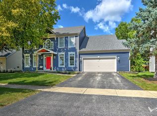 39W700 Green Pl, Geneva, IL 60134