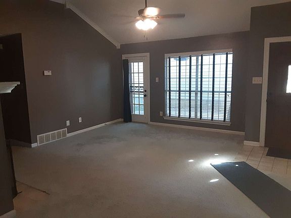 3rd image of 5558 Pine Oak Ln