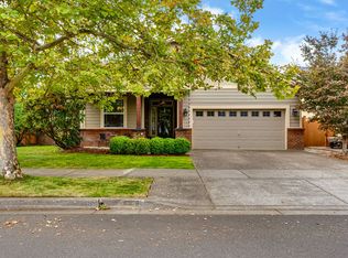 1084 Throne Dr, Eugene, OR