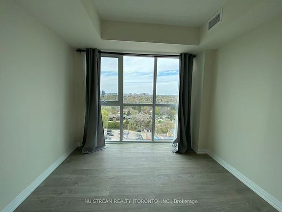 4th image of 50 Thomas Riley Rd