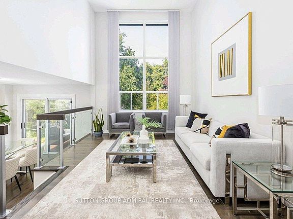 4th image of 34 Kitsilano Cres