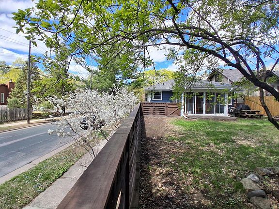 4th image of 2327 Laurel Ave W