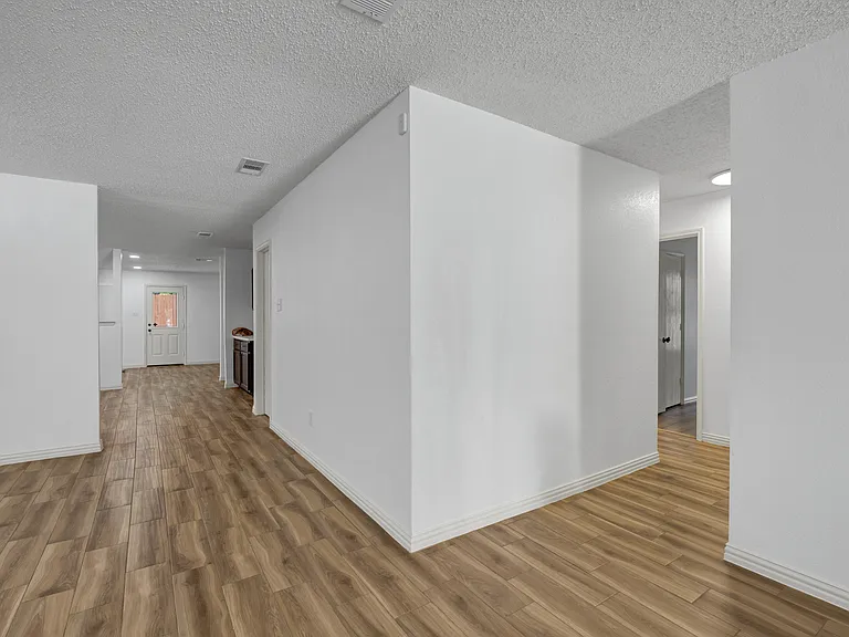 5132 Bedfordshire Dr — Photo 15