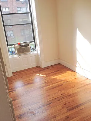 Rented by Aryeh Realty | media 31