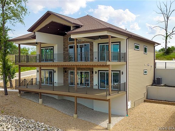 2nd image of 5499 Deephaven Ln