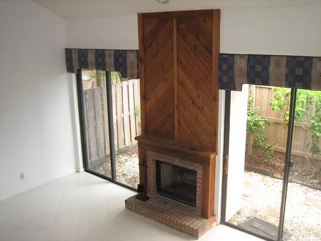 3 bed, 2.5 bath, 1911 sqft, $3,695 — Photo 2
