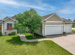 6302 Windy Meadow Ln NE, Cedar Rapids, IA 52411