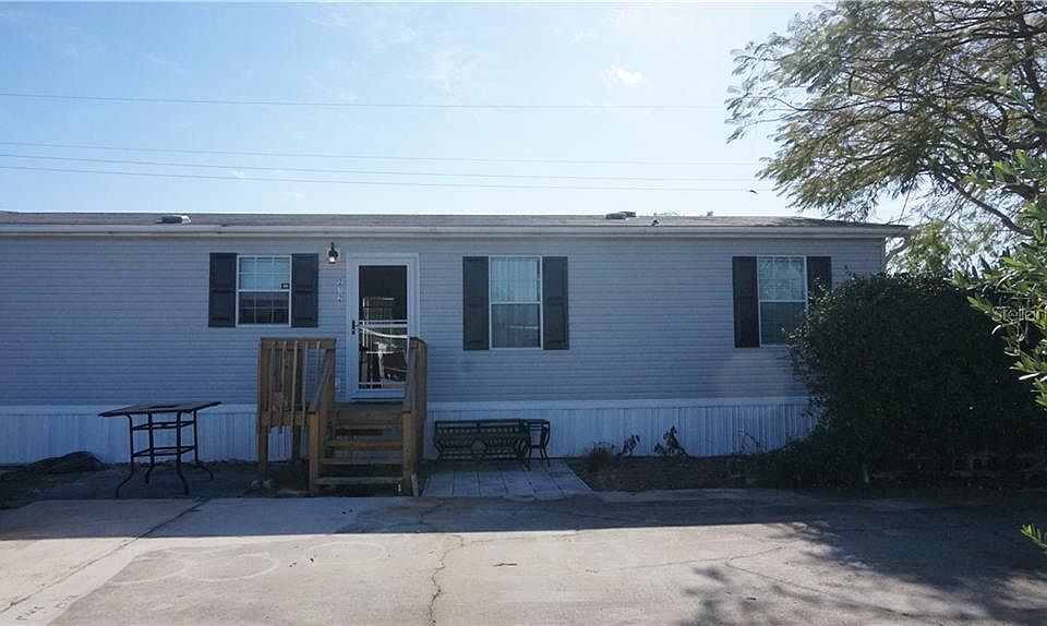 1st image of 212 51st Avenue Dr W