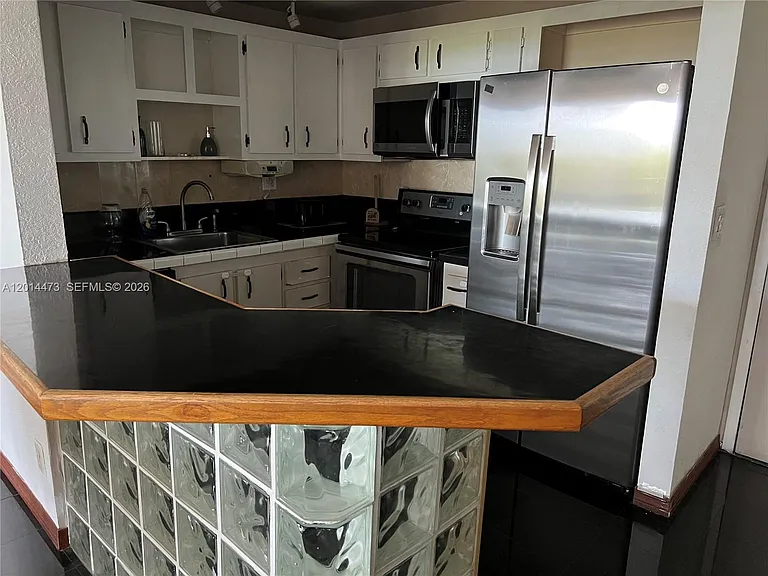 1465 NE 123rd St #515 — Photo 3