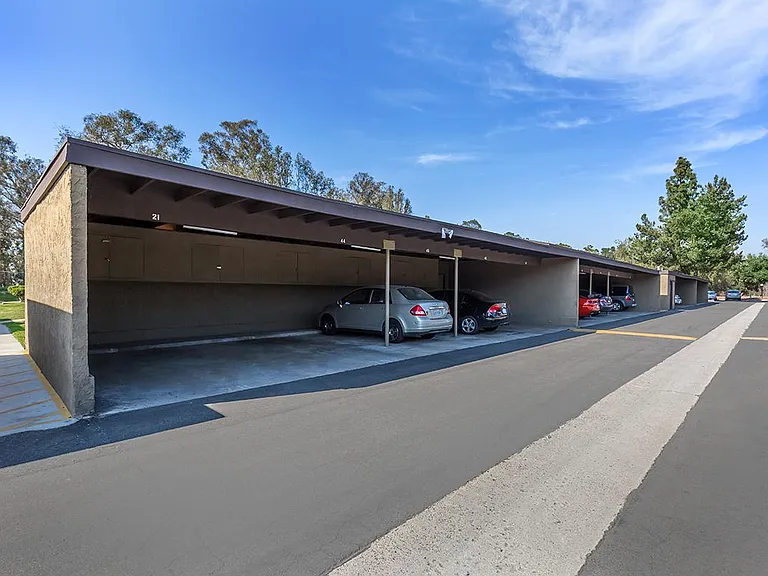 Saddleback Ranch Apartments — Photo 58