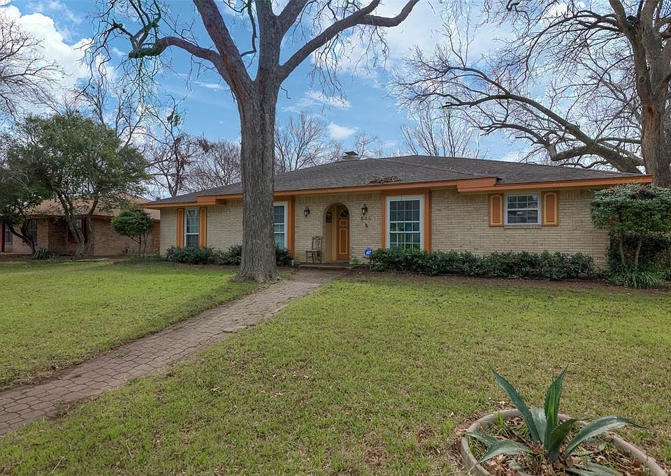 1st image of 544 Bayberry Ln