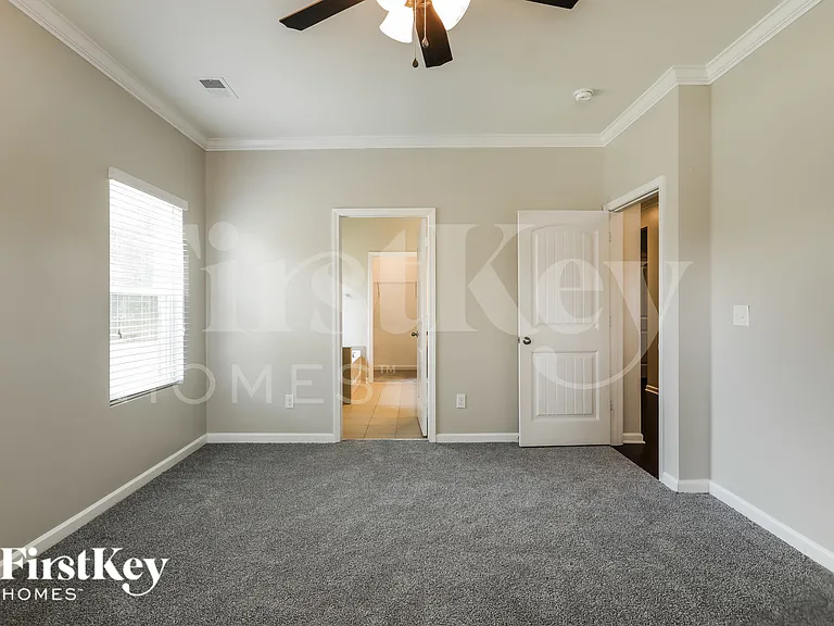 7009 Elm Crest Cir — Photo 13