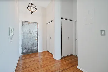 Sold by Avenue Sotheby's International Realty