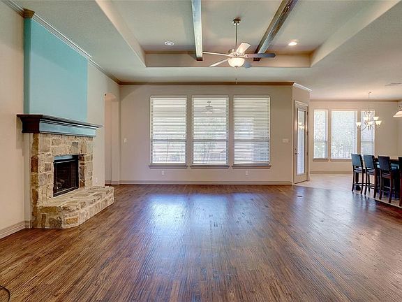 3rd image of 12317 Indian Creek Dr