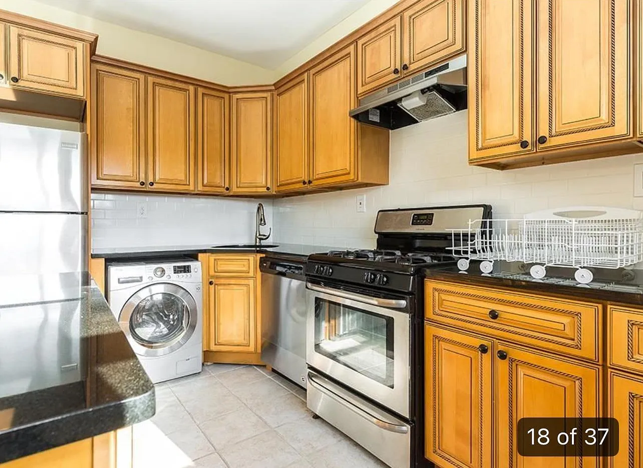 5 bed, 2.0 bath, $3,600 — Photo 2