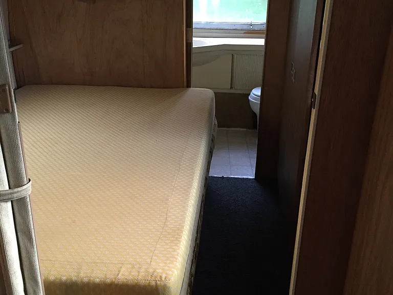 350 NE Vingie St #1 — Photo 7