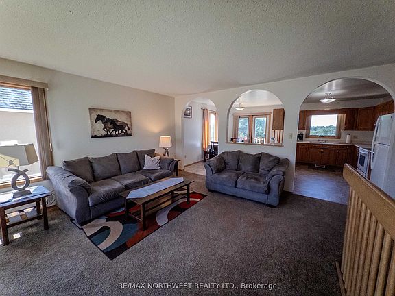 4th image of 527 2nd St S