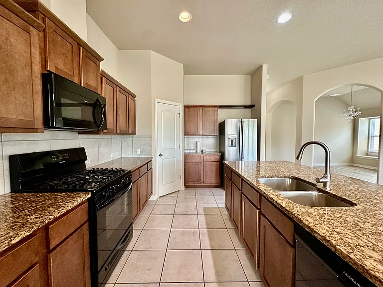 5977 Malta Cir — Photo 9