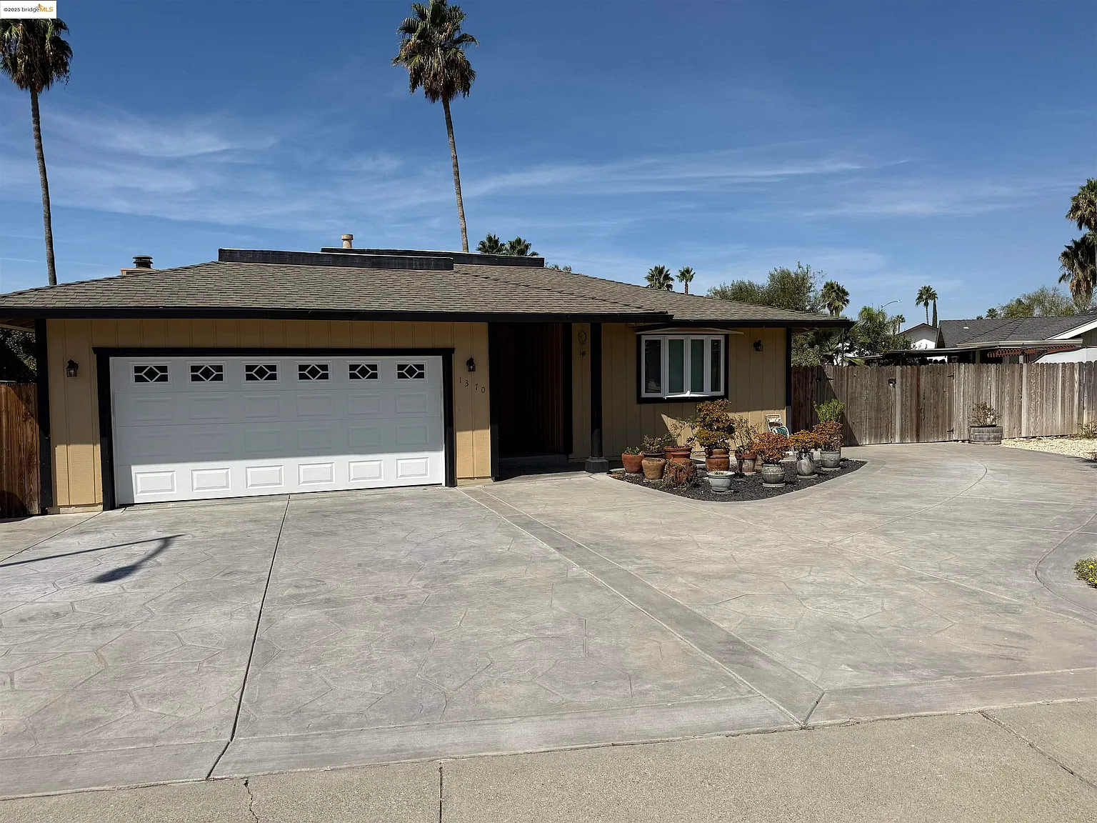 1370 Willow Lake Rd photo 1