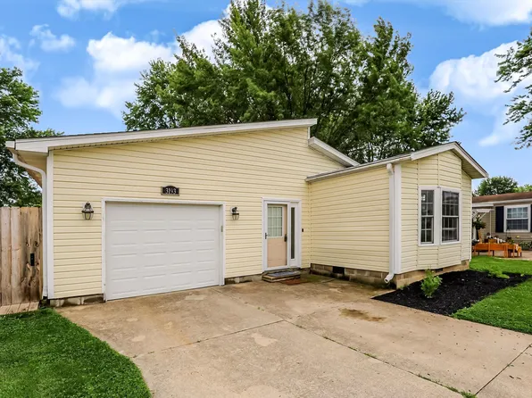 3193 Westpointe Dr, Franklin, IN 46131