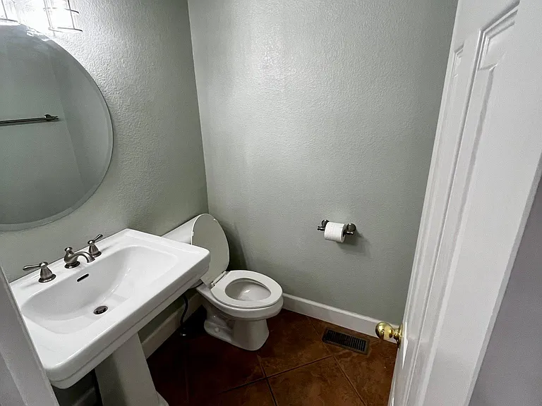 1727 Victorian Point — Photo 15