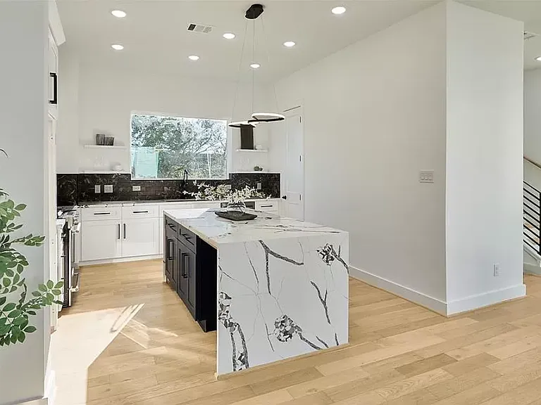 2720 Rosalie St — Photo 28