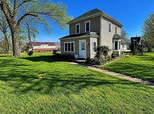 110 W Mill St, Winthrop, MN 55396