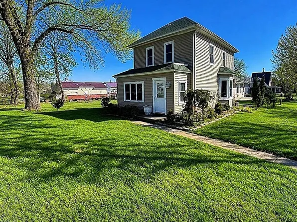 110 W Mill St, Winthrop, MN 55396