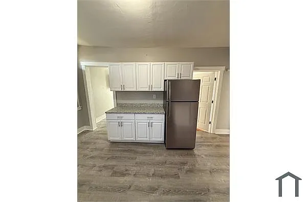 Building Photo - 78 Waverly St #3R
