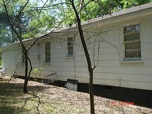2nd image of 304 Lumpkin Ave