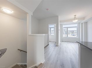 155 Equestrian Way #22, Cambridge, ON N3E0E8