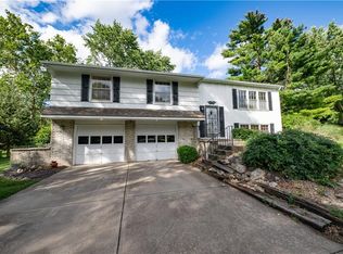 10102 W 89th Ter, Overland Park, KS 66212