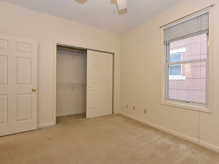 330 S Dunn — Photo 34
