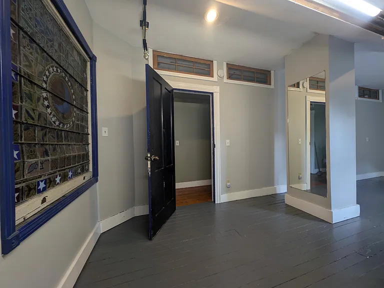 30 Violet St — Photo 17