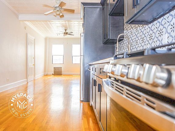 5th image of 292 Van Brunt St APT 1